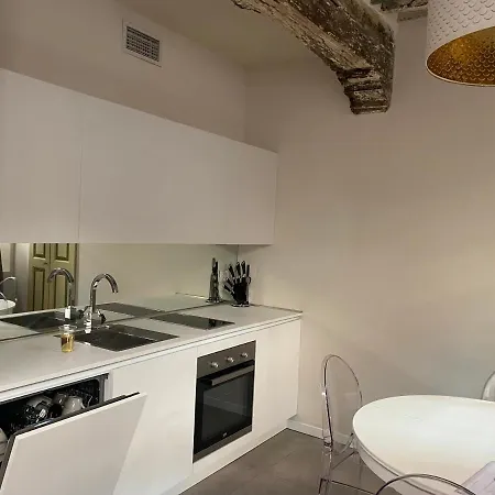 Borgo Degli Studi 7 Διαμέρισμα *