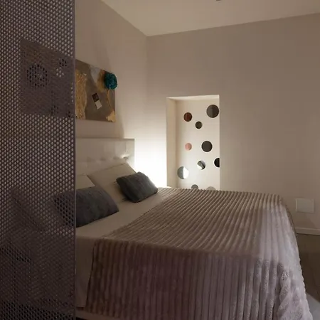 Apartamento Borgo Degli Studi 7