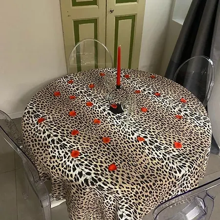 Borgo Degli Studi 7 Apartment *