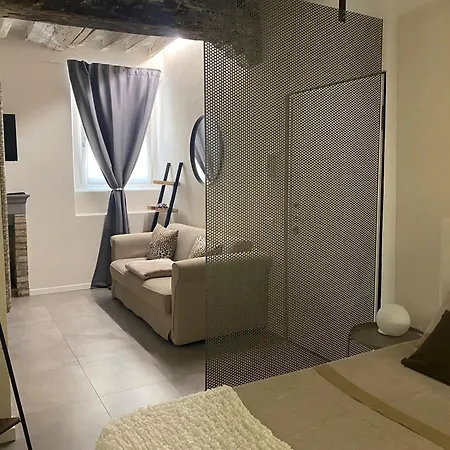 Borgo Degli Studi 7 Apartamento