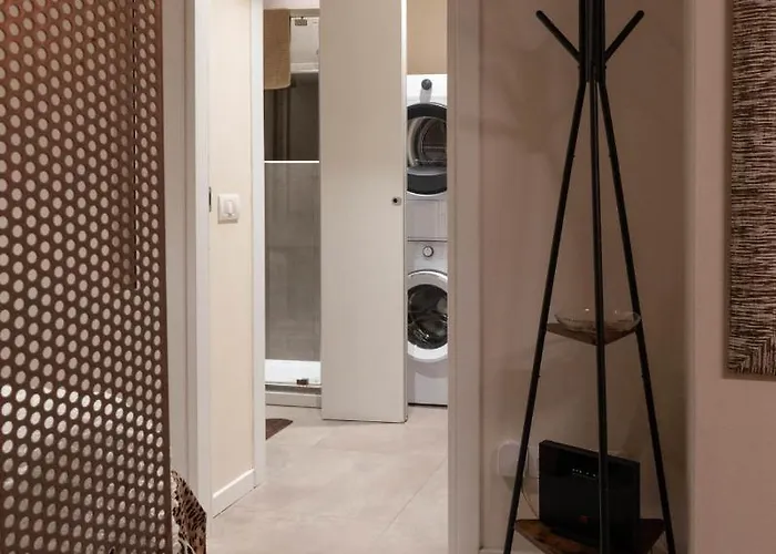 Borgo Degli Studi 7 * Parma