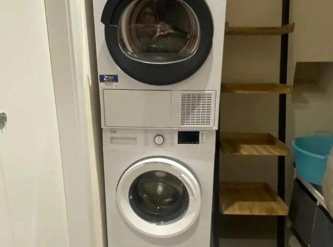 Borgo Degli Studi 7 *