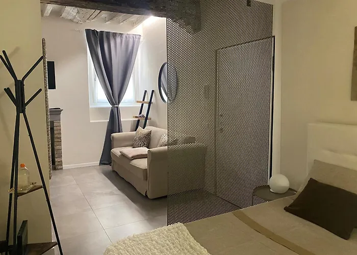 Borgo Degli Studi 7 Lejlighed